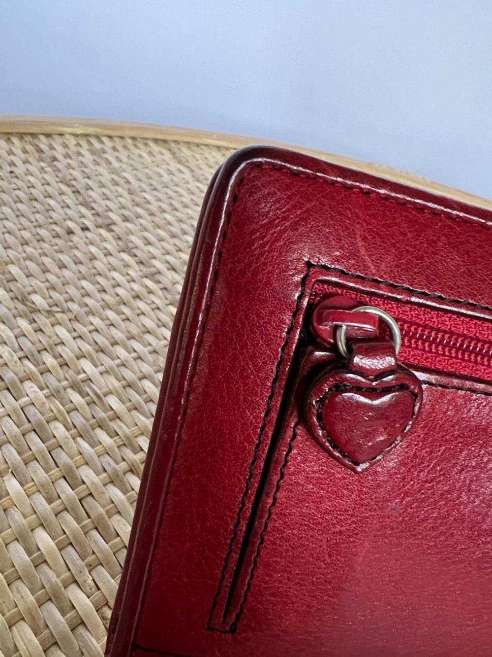 vintage Brighton red leather bifold wallet snap closure heart zip metal clasp - Picture 4 of 14